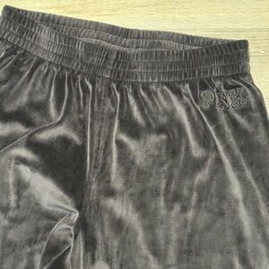 PINK Victoria's Secret  Sz M Velour Jogger Pants Black Logo Women